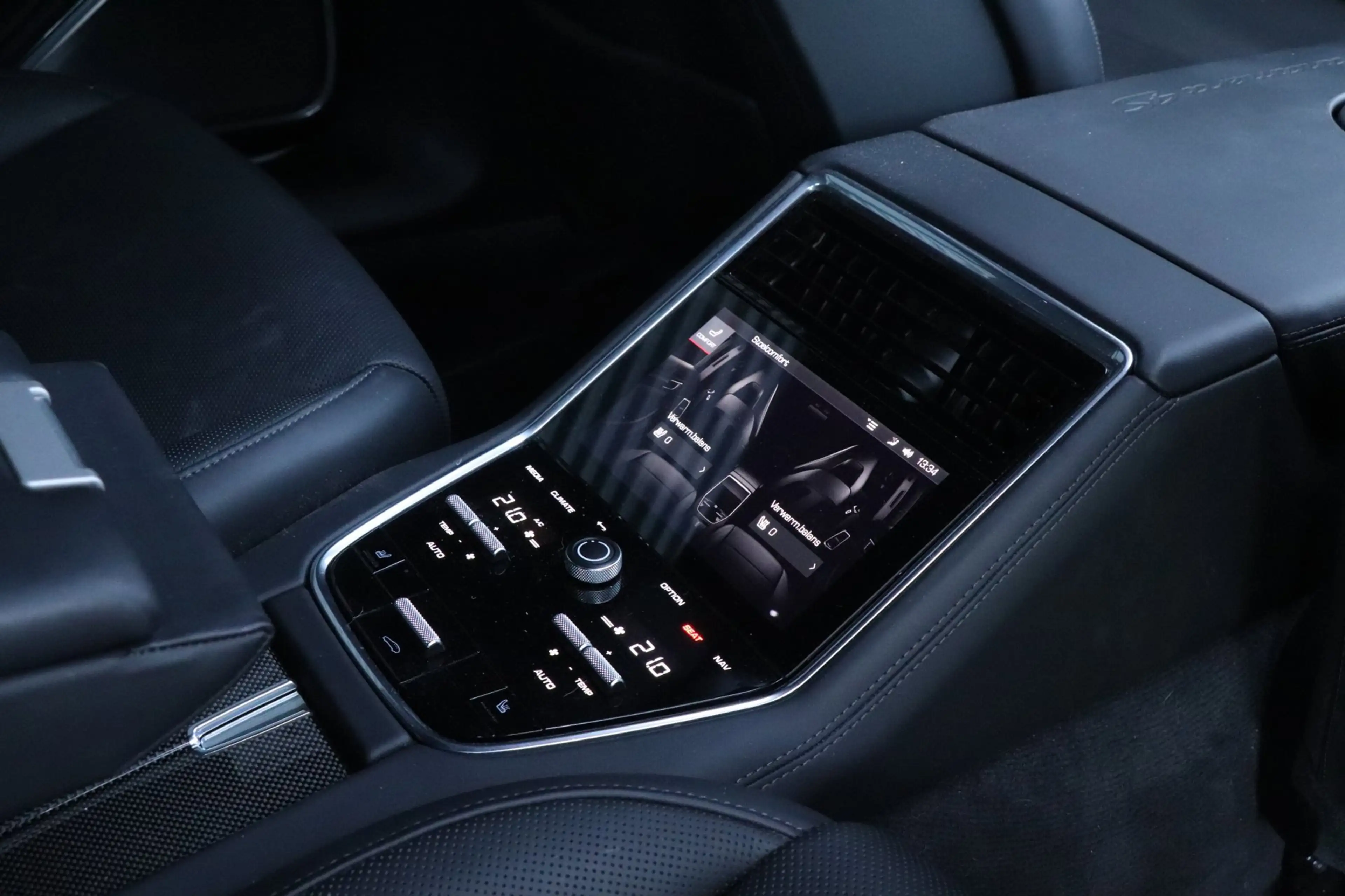Porsche Panamera 2.9 4S E-Hybrid | PANO | BOSE | SPORT CHRONO — photo 31
