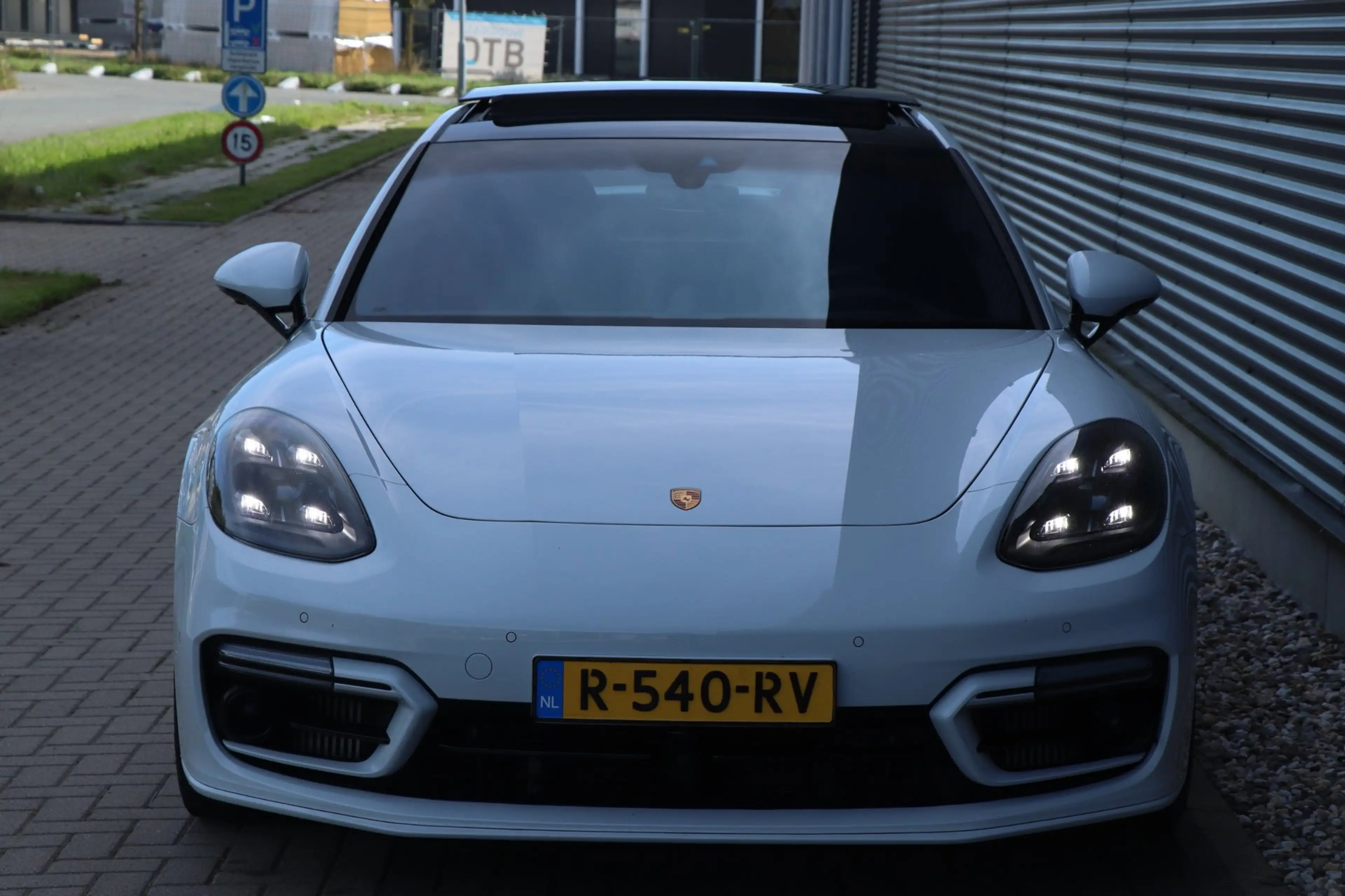 Porsche Panamera 2.9 4S E-Hybrid | PANO | BOSE | SPORT CHRONO — photo 26