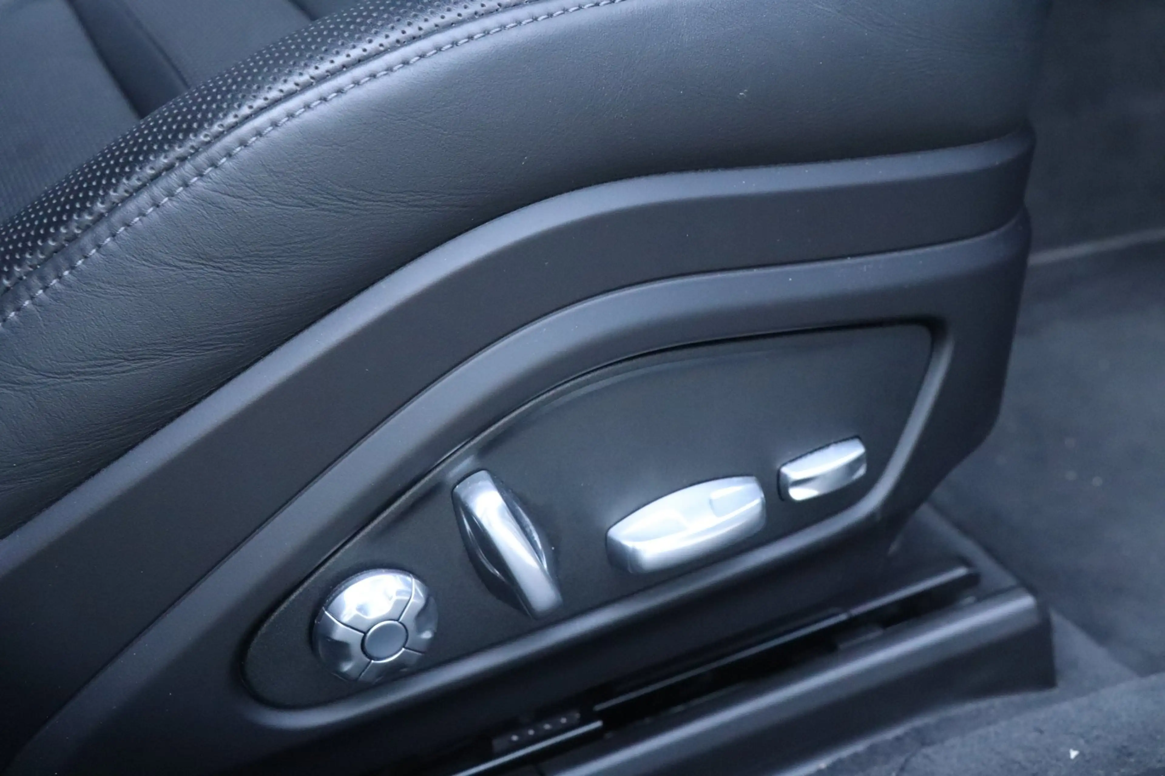 Porsche Panamera 2.9 4S E-Hybrid | PANO | BOSE | SPORT CHRONO — photo 34