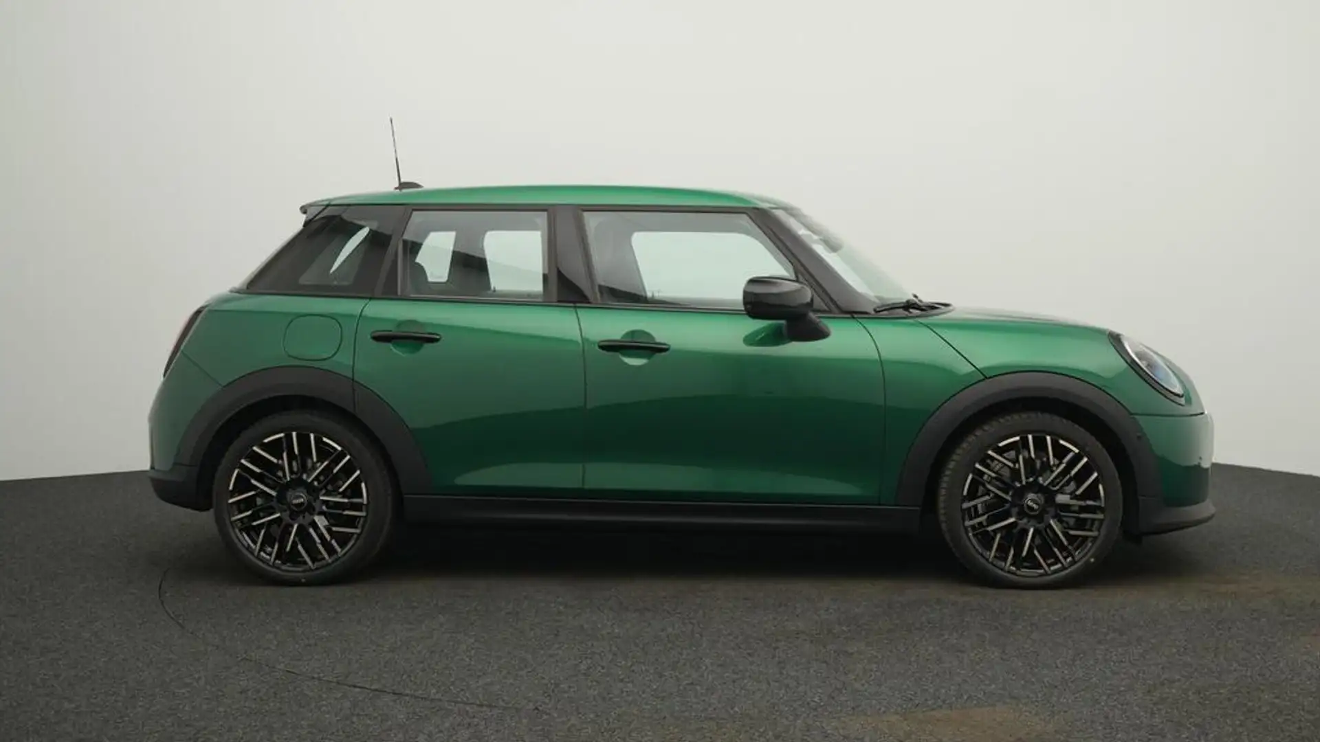 MINI Cooper C Favoured Trim Groen - 2
