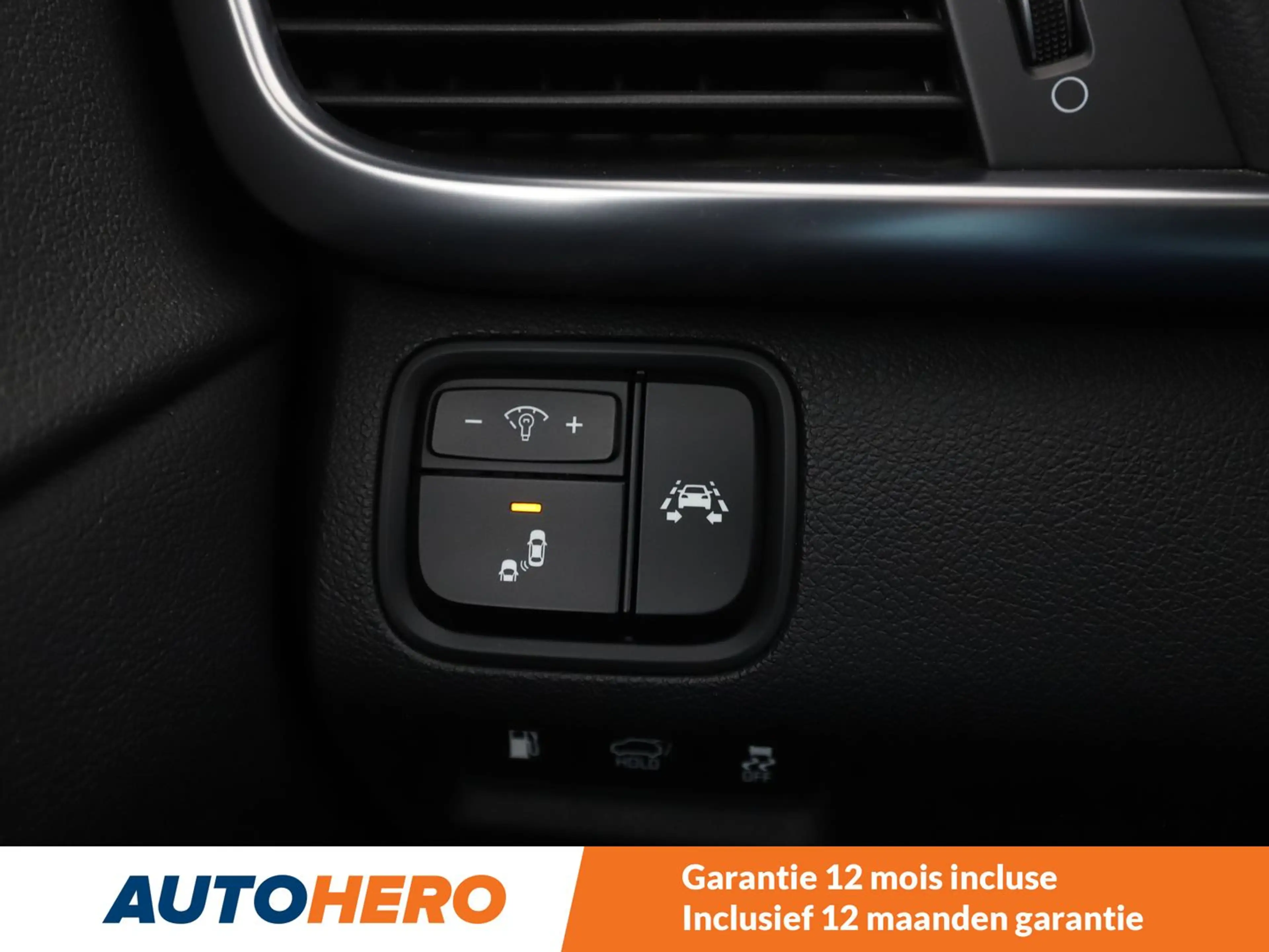 Kia Optima 2.0 Hybrid Spirit — photo 13