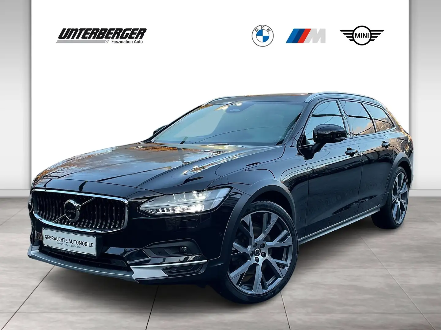 Volvo V90 Cross Country Ultimate B5 // AWD // Geartronic Schwarz - 1