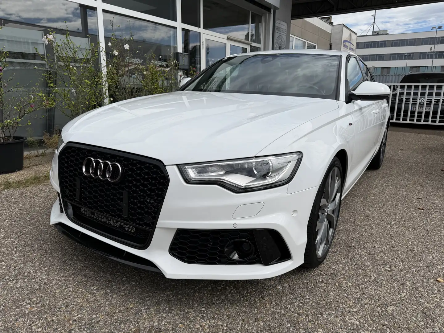 Audi A6 3.0 TDI quattro Weiß - 1