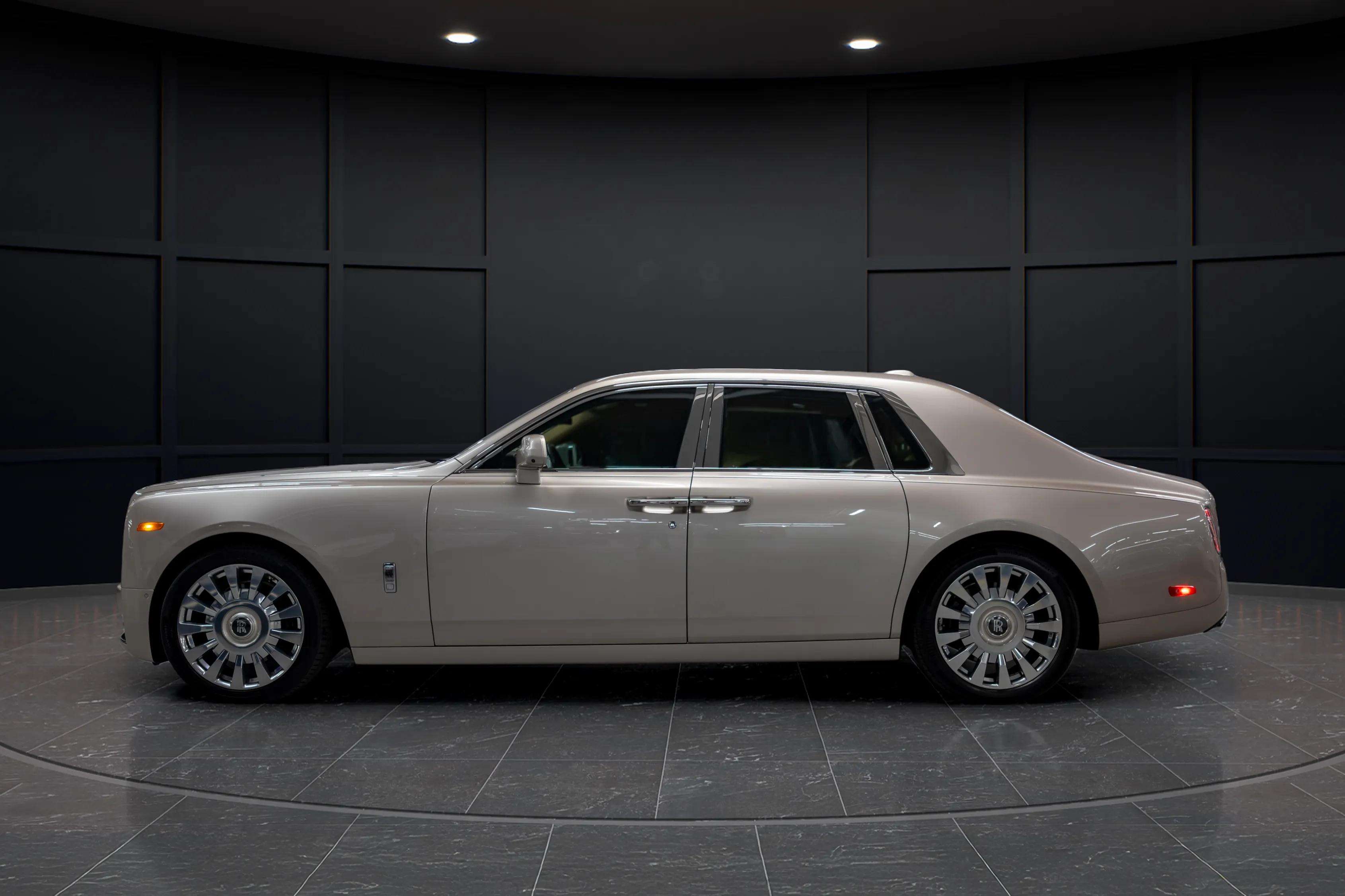 2019 Rolls-Royce Phantom