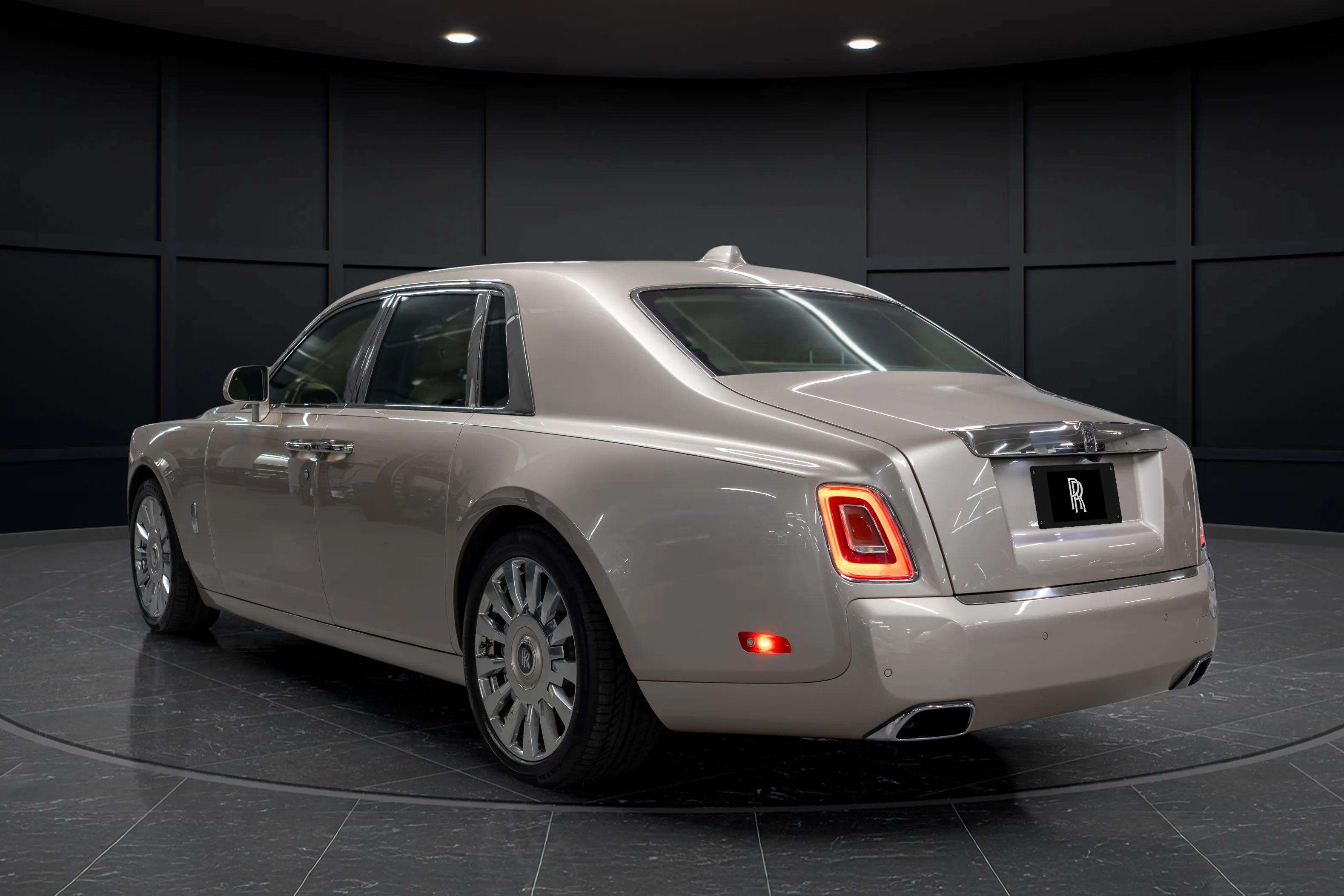 2019 Rolls-Royce Phantom