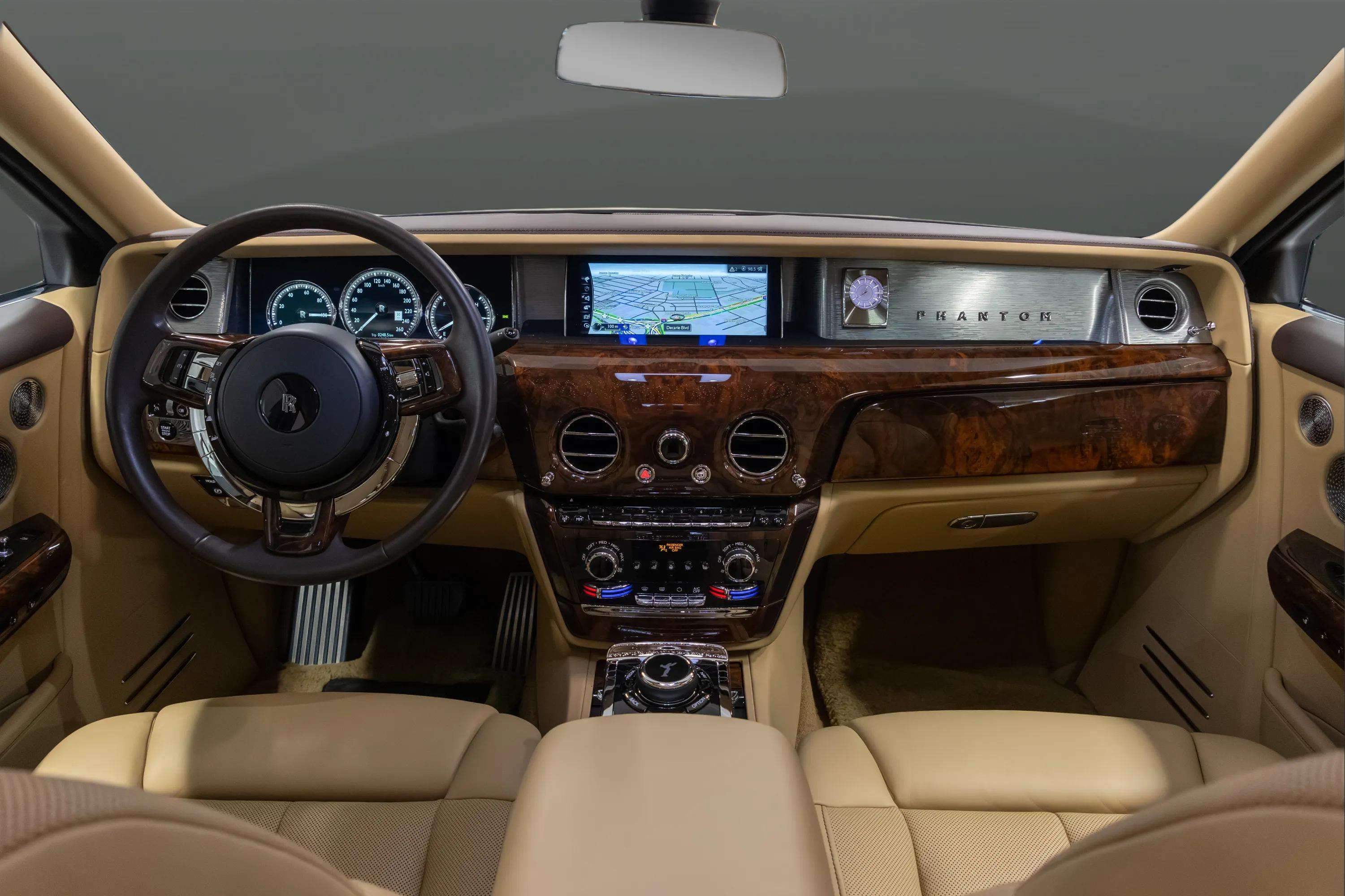 2019 Rolls-Royce Phantom