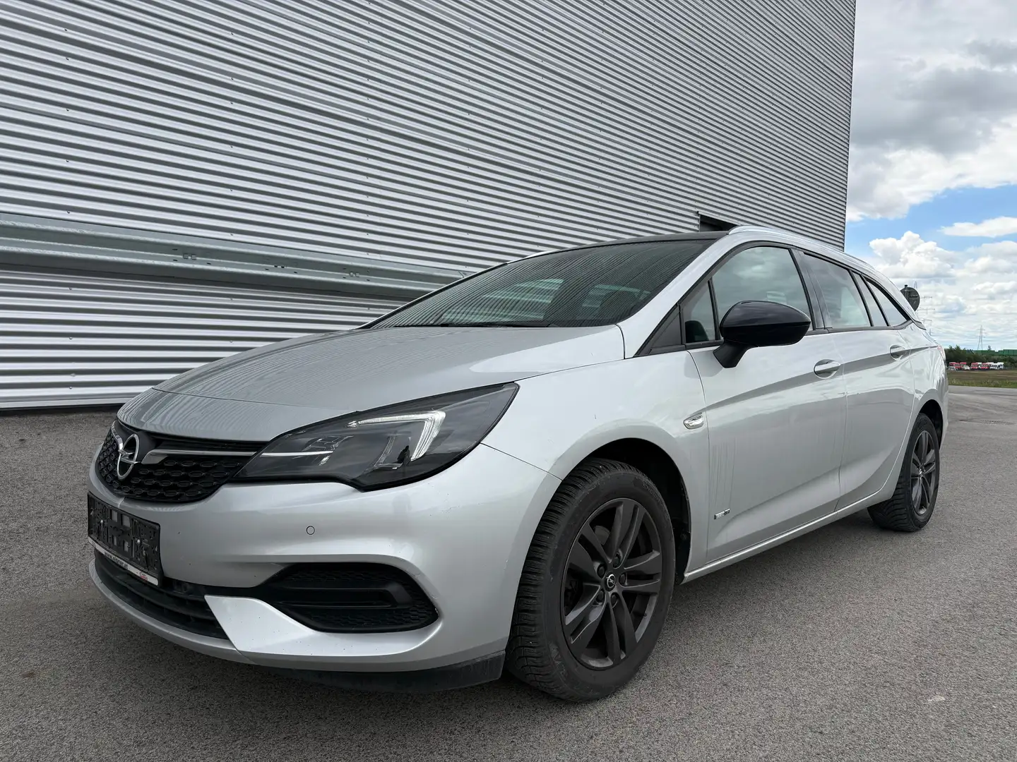 Opel Astra ST 1,2 Turbo Direct Inj. Edition ID:54 Silber - 2