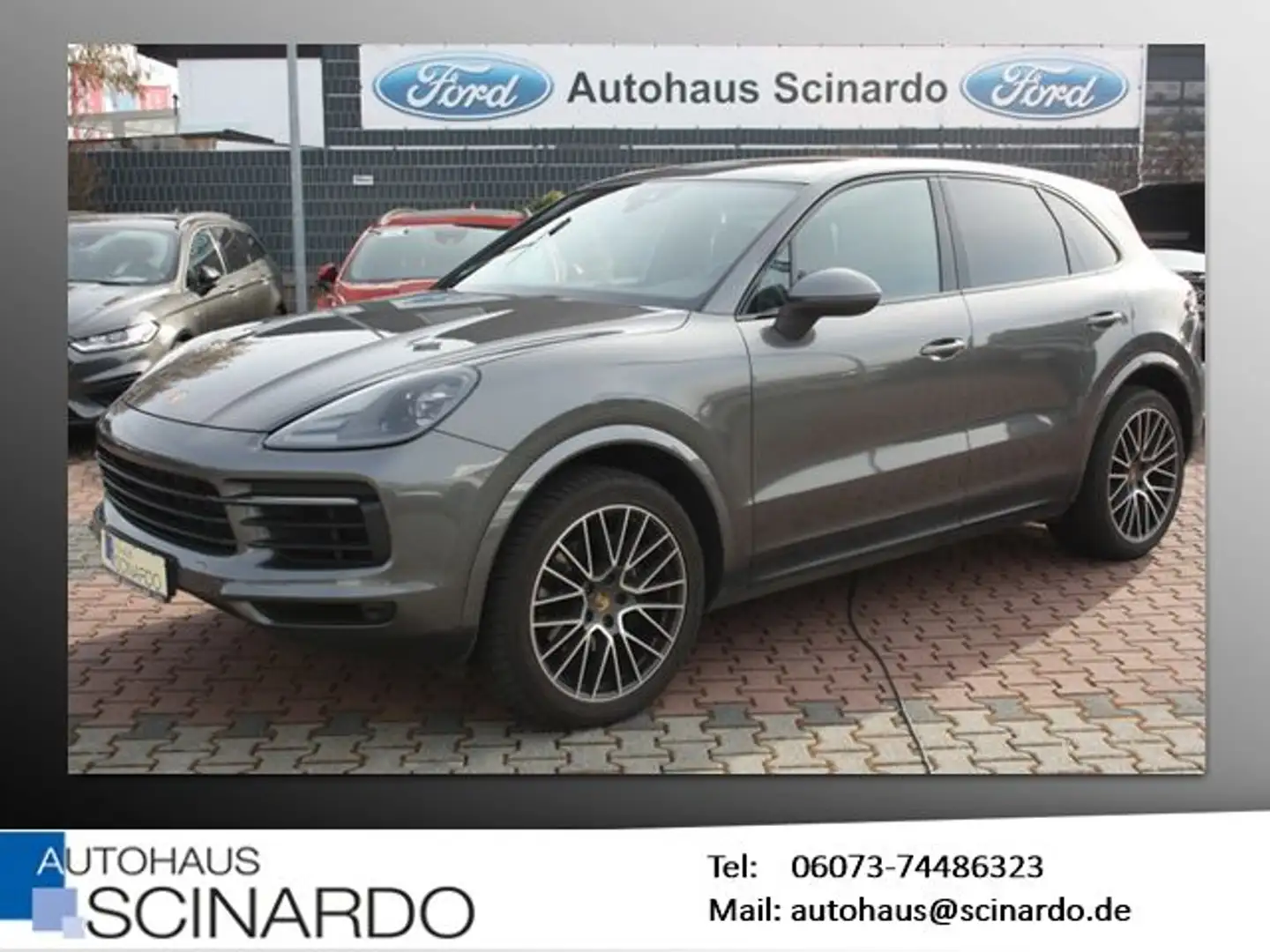 Porsche Cayenne *NAVI*PASM*AHK*BOSE*PANORAMA*PDLS*KAMERA Grijs - 1