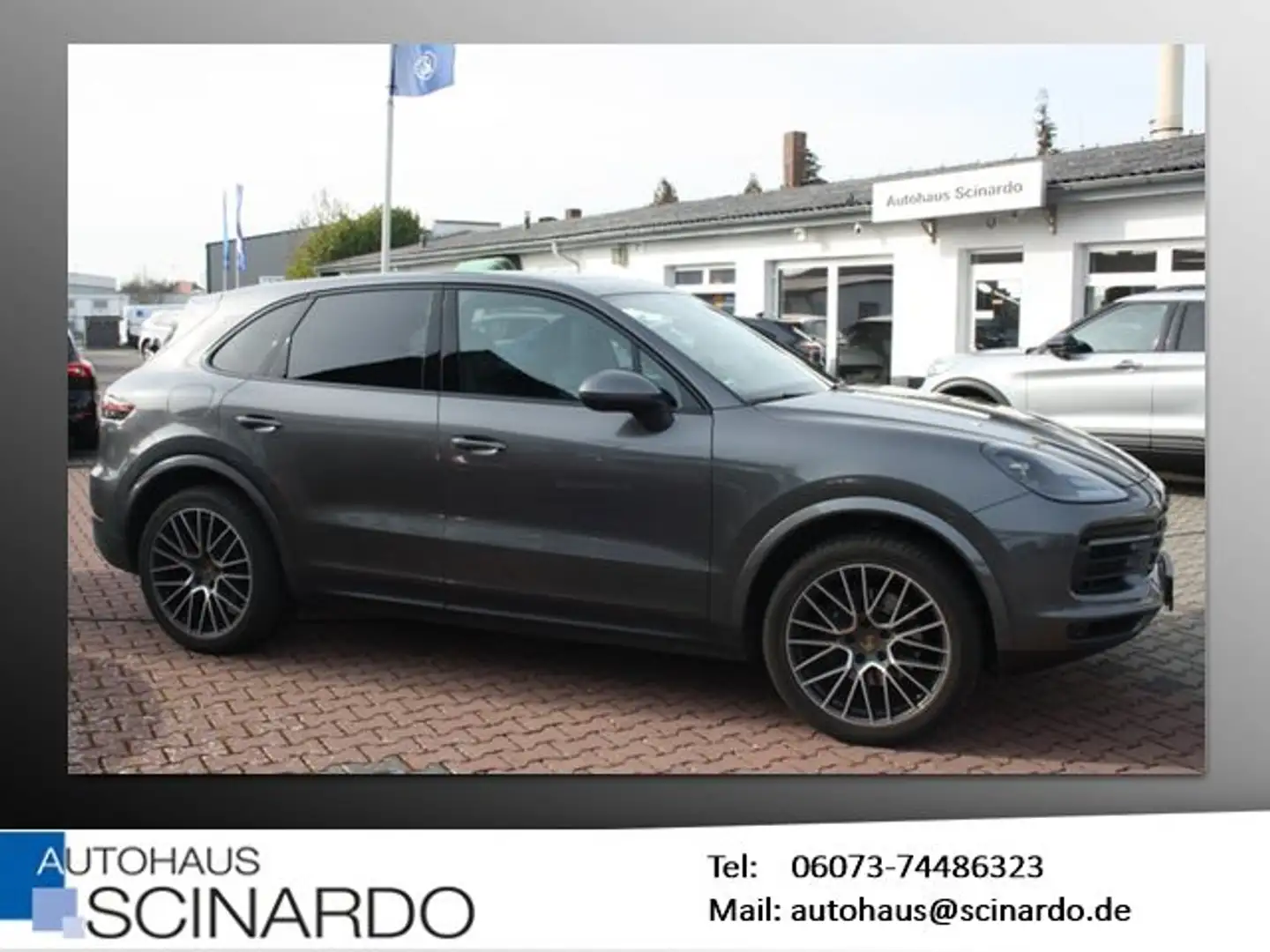 Porsche Cayenne *NAVI*PASM*AHK*BOSE*PANORAMA*PDLS*KAMERA Grijs - 2