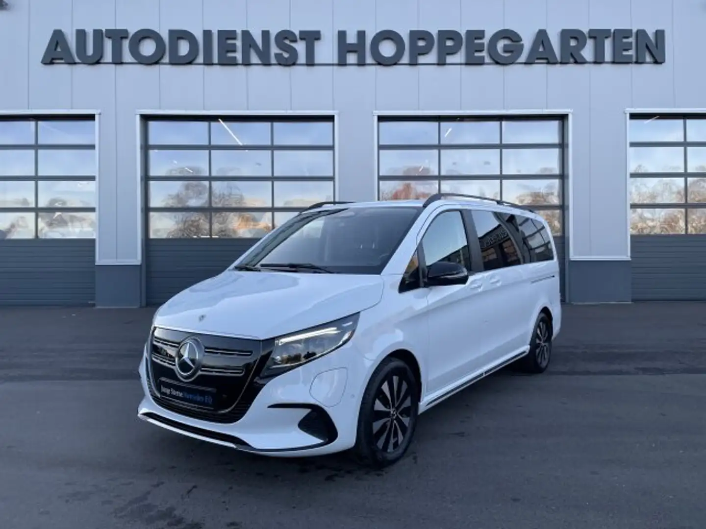 Mercedes-Benz EQV 300 EQV 300 Lang Avantgarde Distonic LED MBUX Kamera White - 2