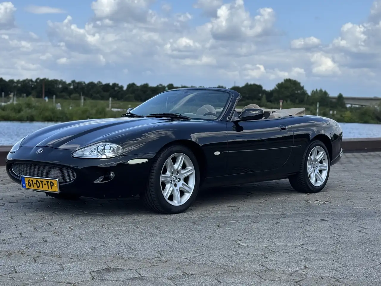 Jaguar XK8 Cabriolet, foto 3