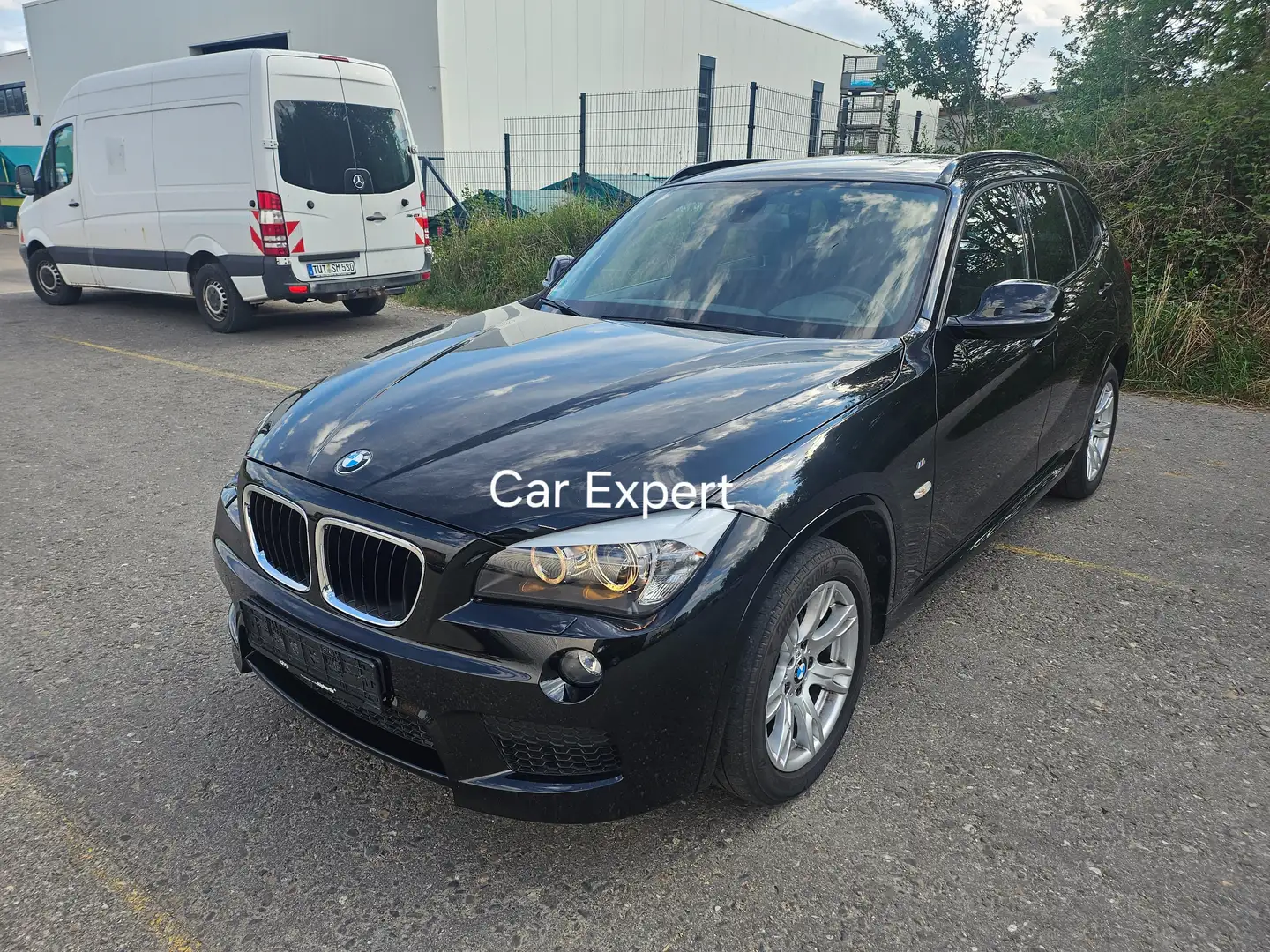 BMW X1 xDrive20d,M Paket,1Hand,Scheckheft nur bei BMW,Alu Schwarz - 1