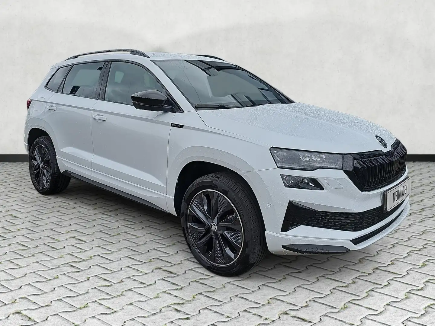 Skoda Karoq Sportline 1.5 TSI DSG 360Grad Kamera / ACC 110 ... Weiß - 1