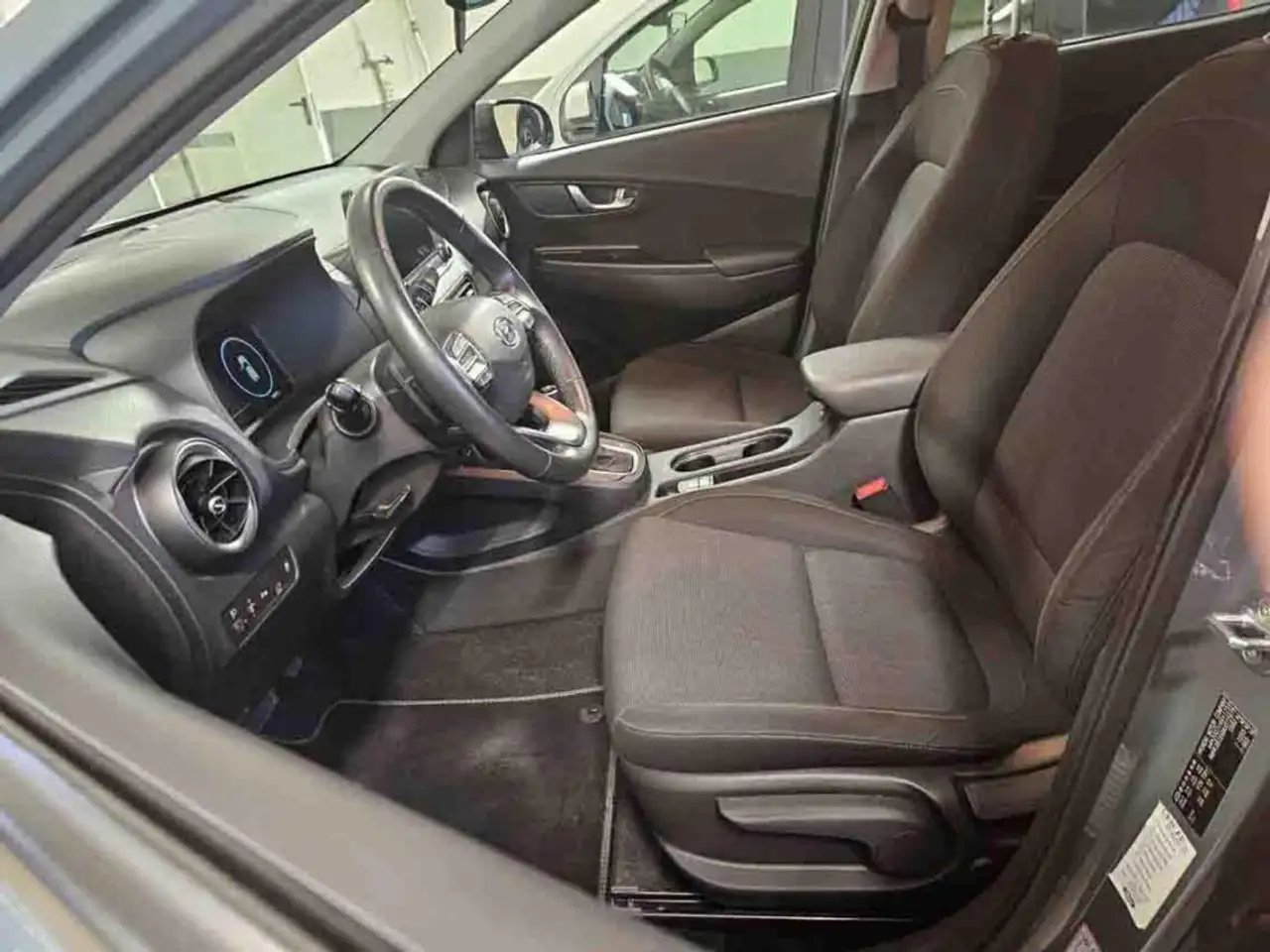 Hyundai KONA HEV 1.6 DCT XLine 11