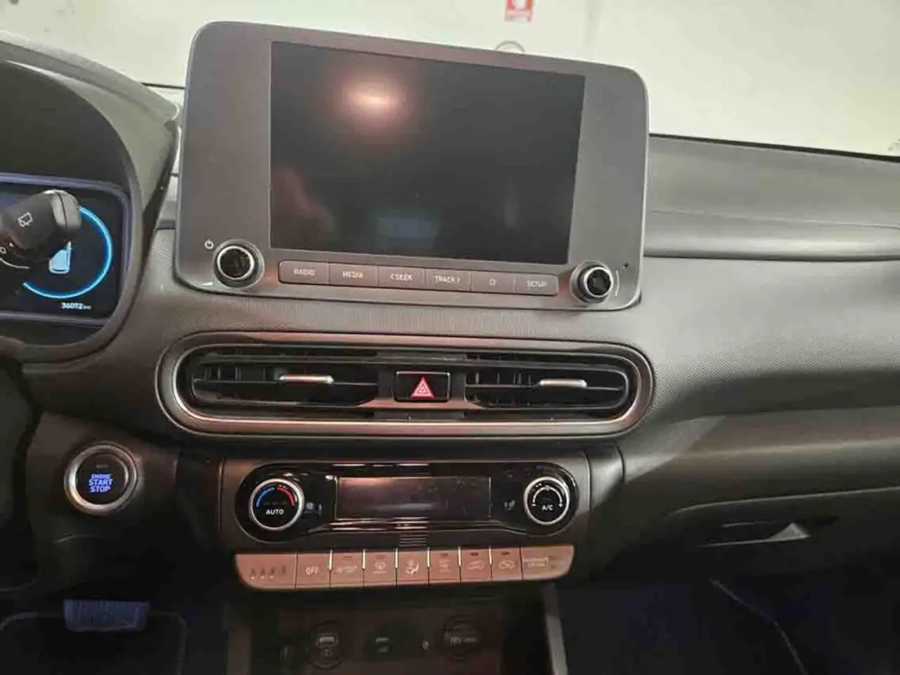 Hyundai KONA HEV 1.6 DCT XLine 8