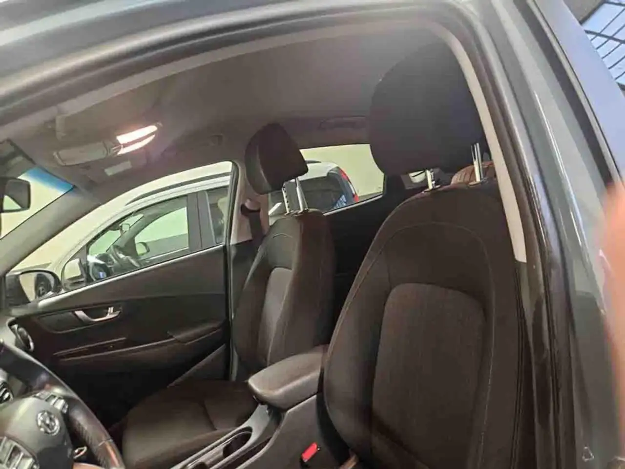 Hyundai KONA HEV 1.6 DCT XLine 12