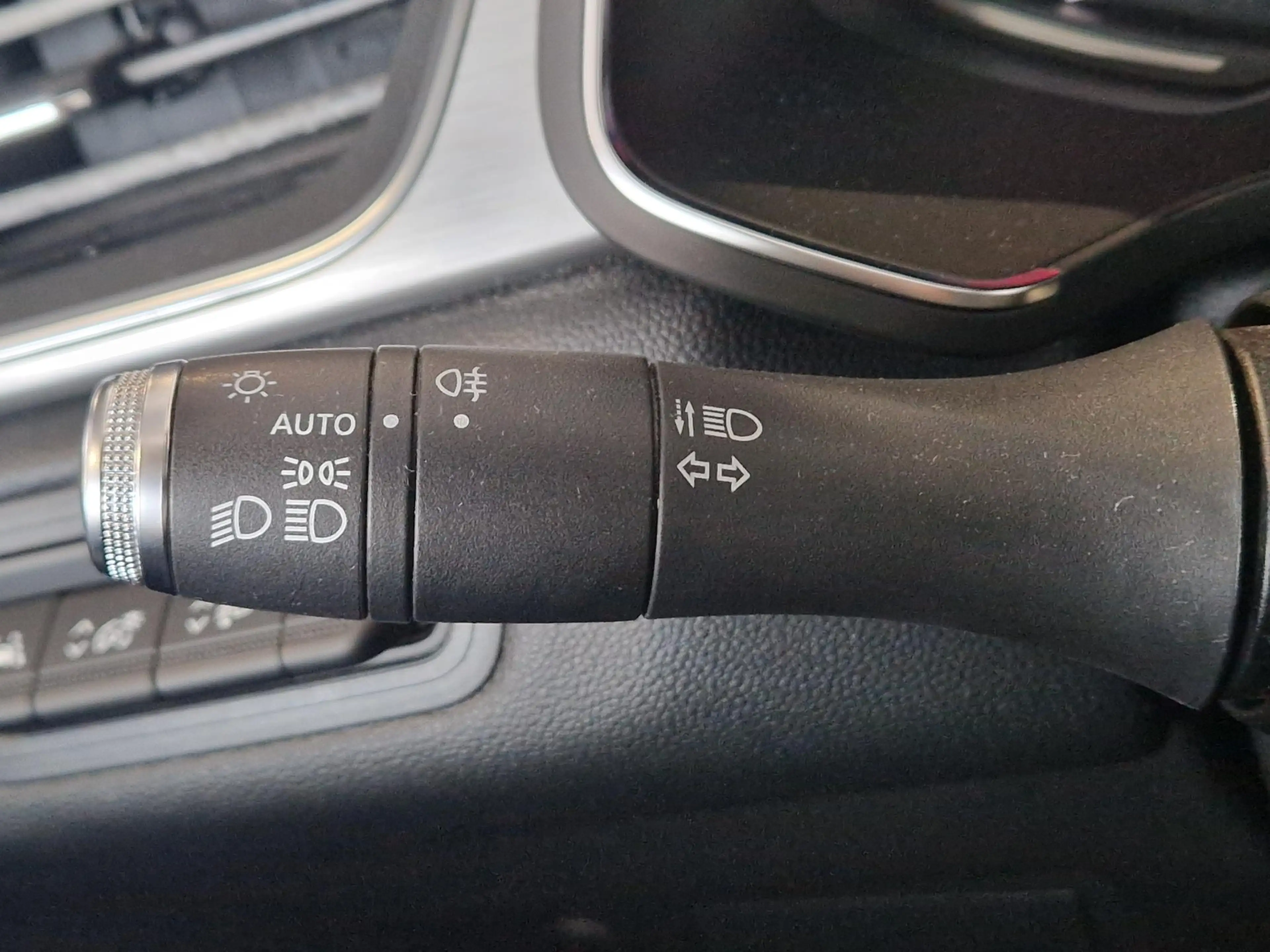 Renault Captur 1.3 TCe 140 Intens | TREKHAAK | ACHTERUITRIJCAMERA — photo 23