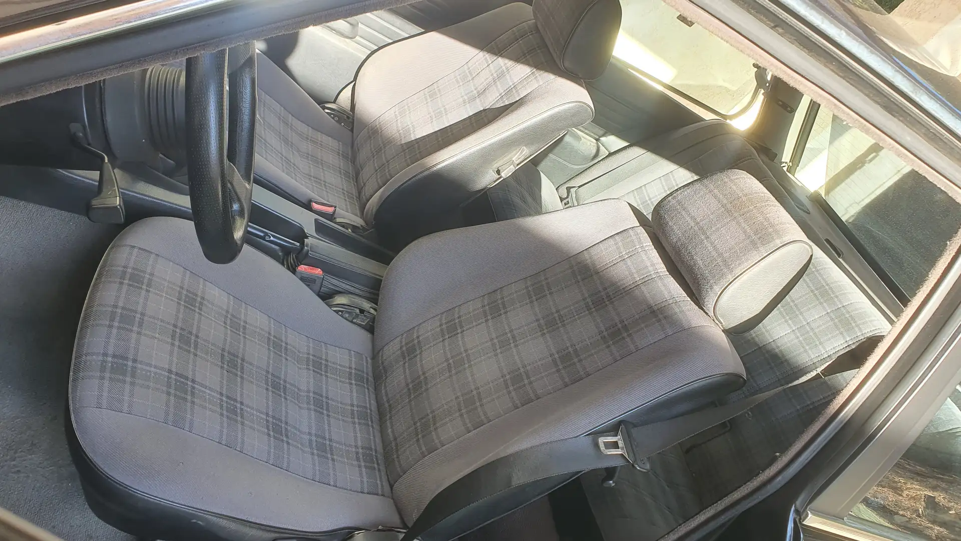 BMW 318 318i Gri - 2