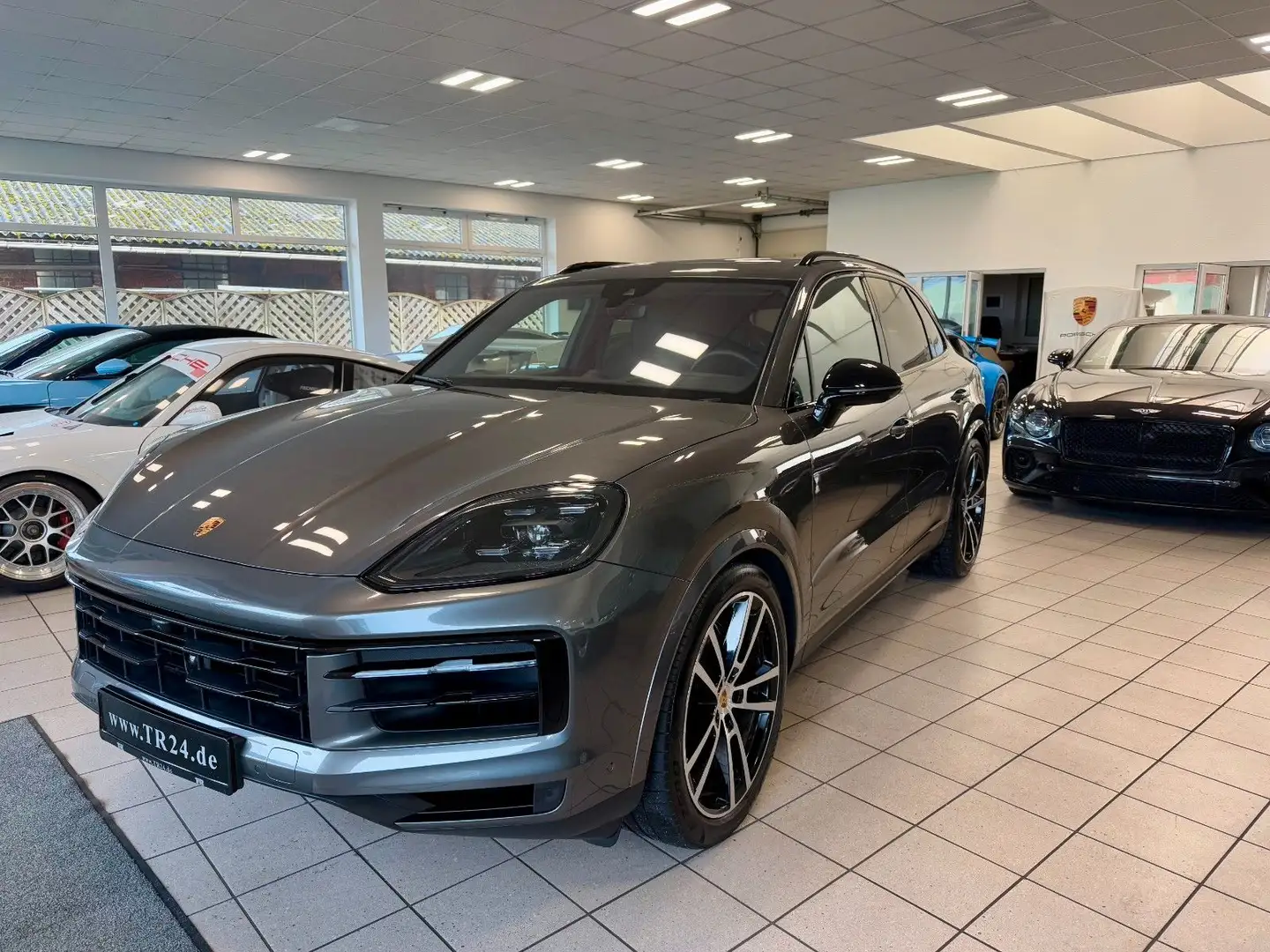 Porsche Cayenne S HeadUP/ACC/Panorama/Luftfederung/22" Grau - 2