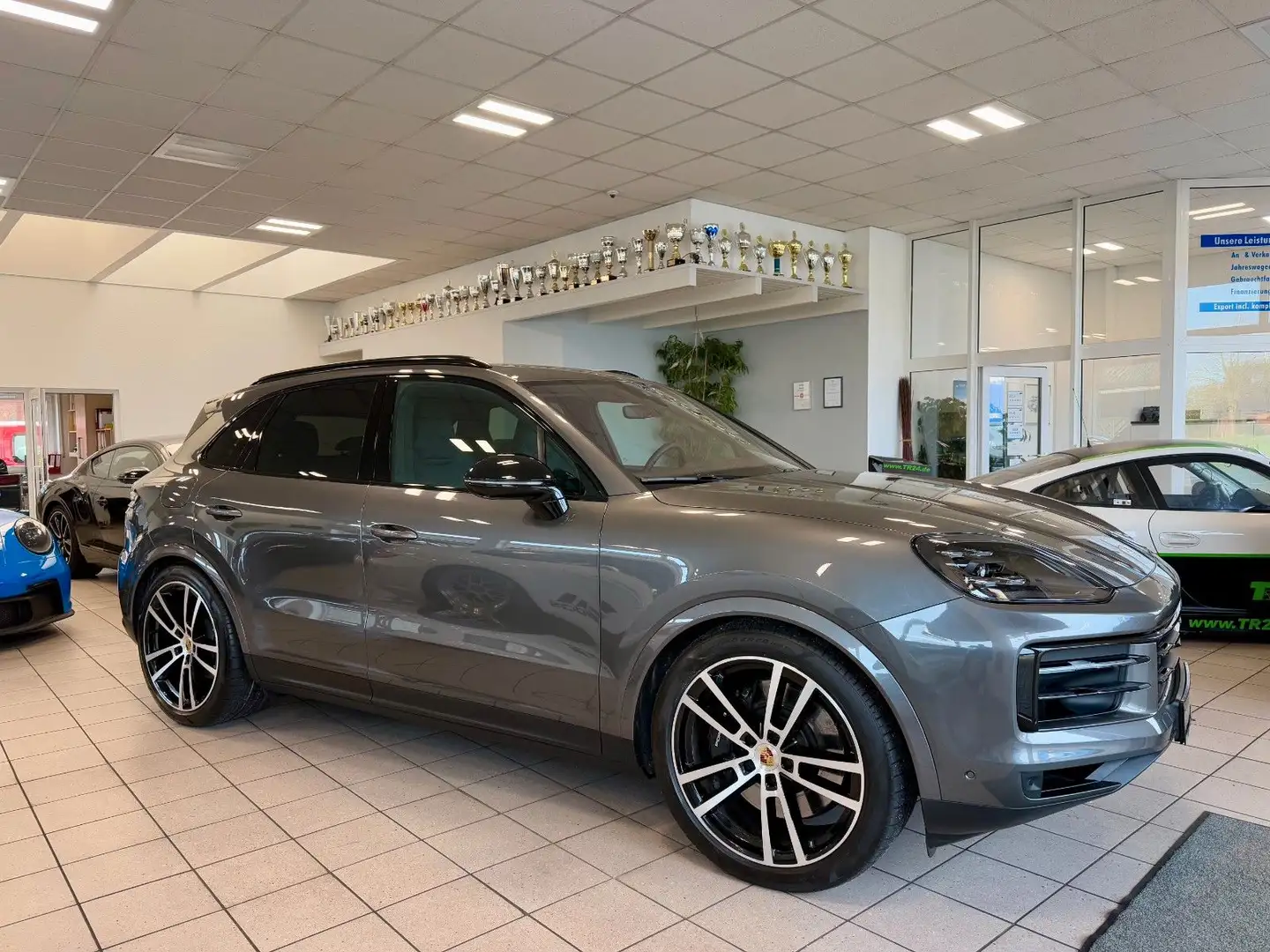 Porsche Cayenne S HeadUP/ACC/Panorama/Luftfederung/22" Grau - 1