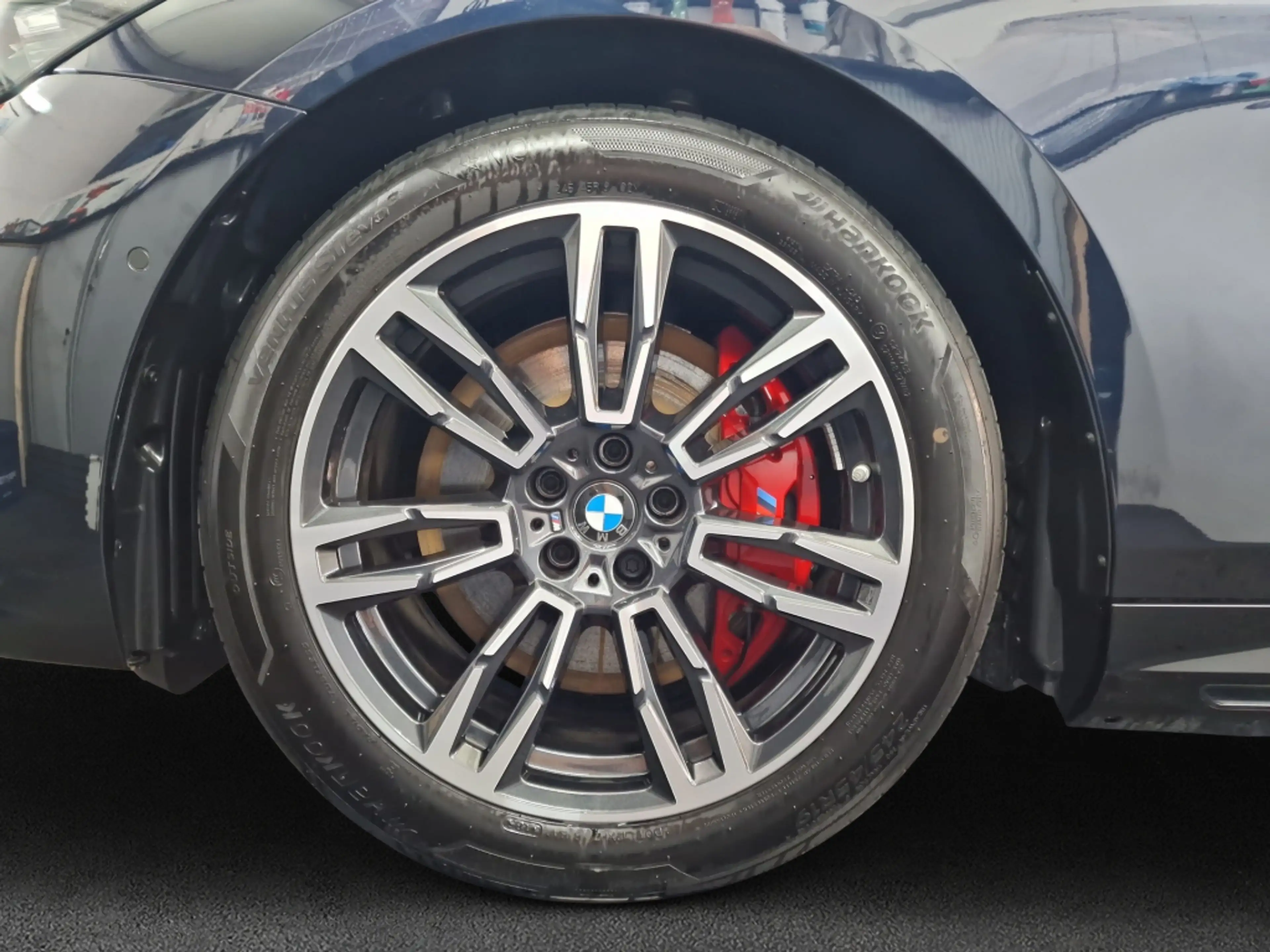 BMW i5 M60 Touring M-PaketPro AHK Pano H&K LED — photo 9
