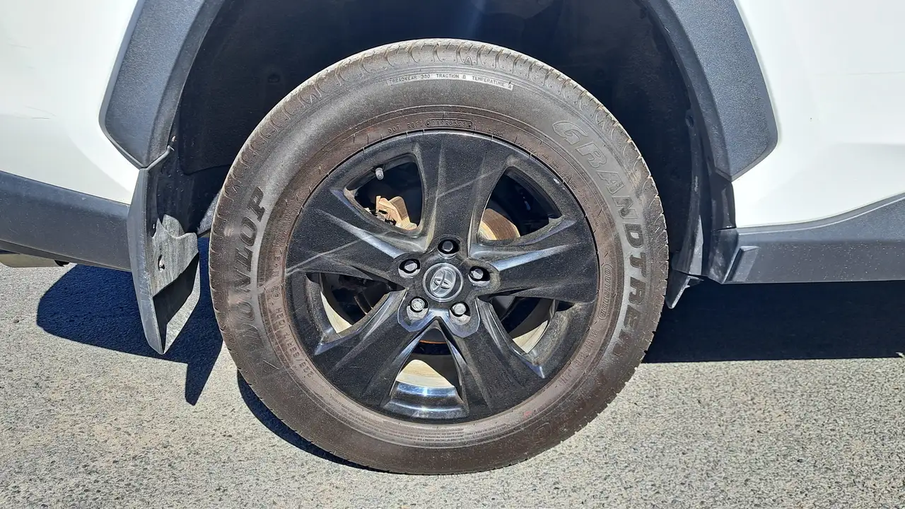 Toyota RAV 4 снимка Toyota RAV 4