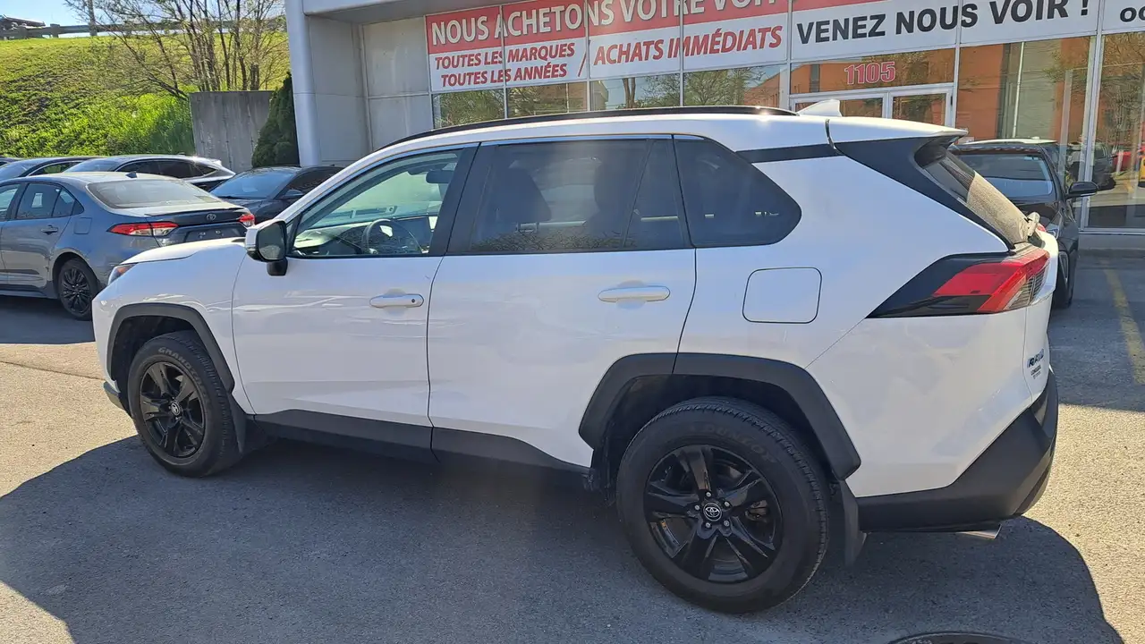 Toyota RAV 4 снимка Toyota RAV 4