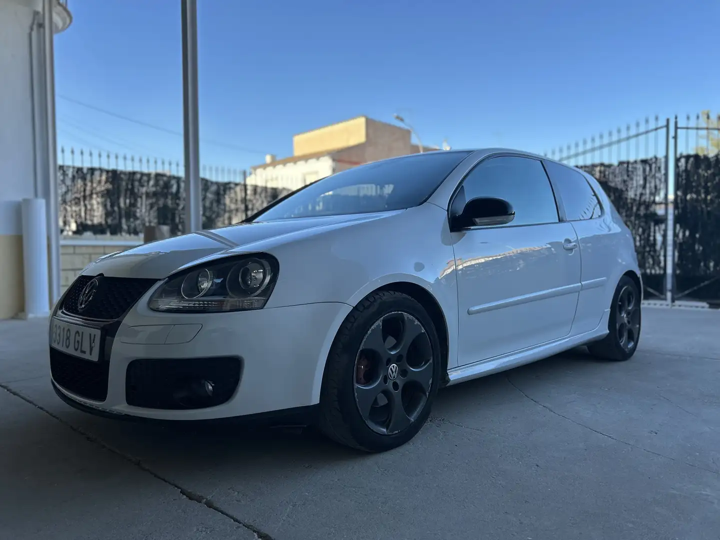 Volkswagen Golf 2.0TDI GT Sport - 2