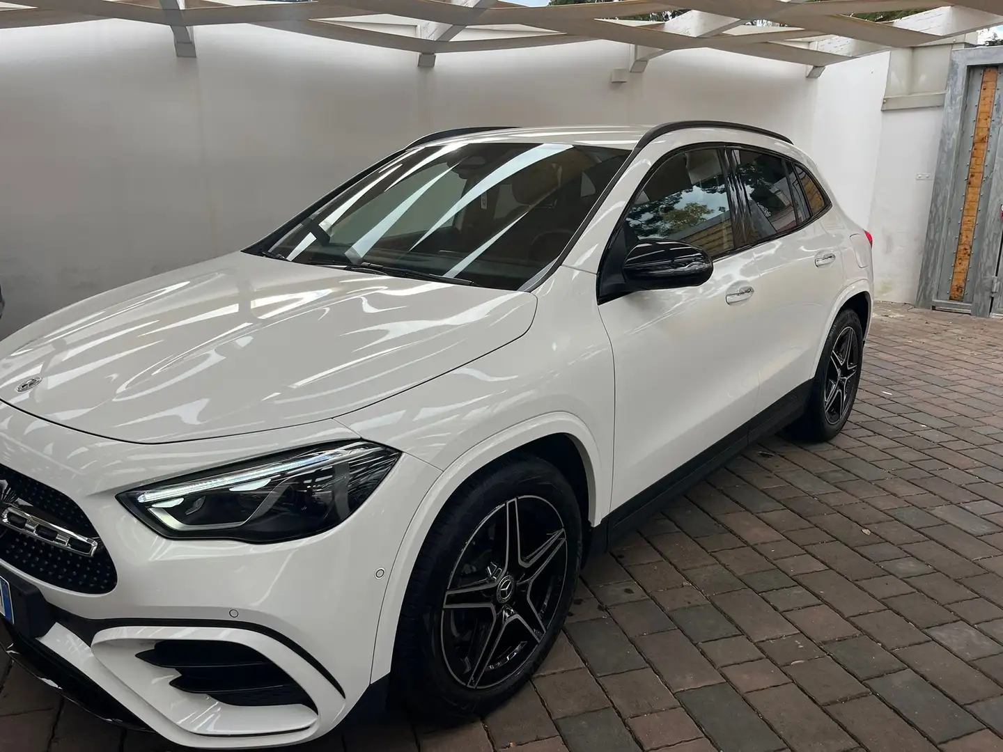 Mercedes-Benz GLA 200 GLA-H247 2023 d AMG Line Advanced Plus auto Weiß - 1