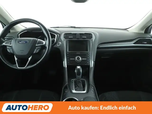 Ford Mondeo view 12