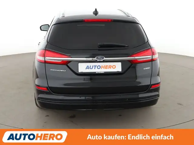 Ford Mondeo view 5