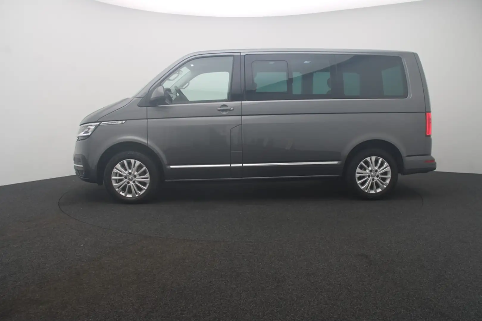 Volkswagen T6 Multivan 6.1 2.0 TDI 4Motion Gen.Six LED Navi Grau - 2