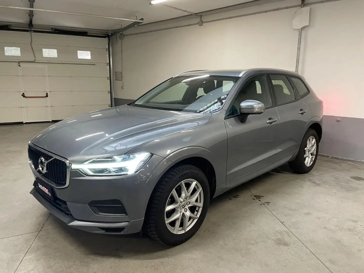 Volvo XC60 D4 AWD Geartronic Business Gris - 2
