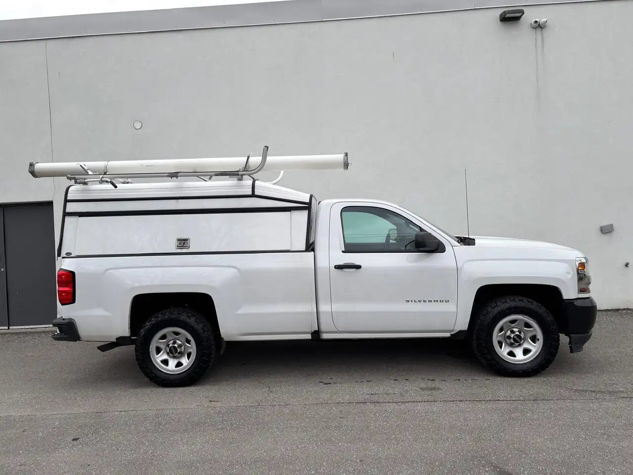 Chevrolet Silverado 1500 снимка Chevrolet Silverado 1500