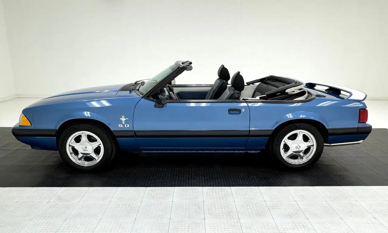 Ford Mustang LX Convertible, foto 4