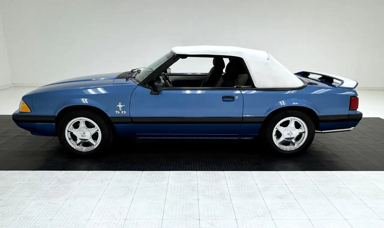 Ford Mustang LX Convertible, foto 3