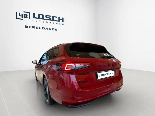 Skoda Superb view 6