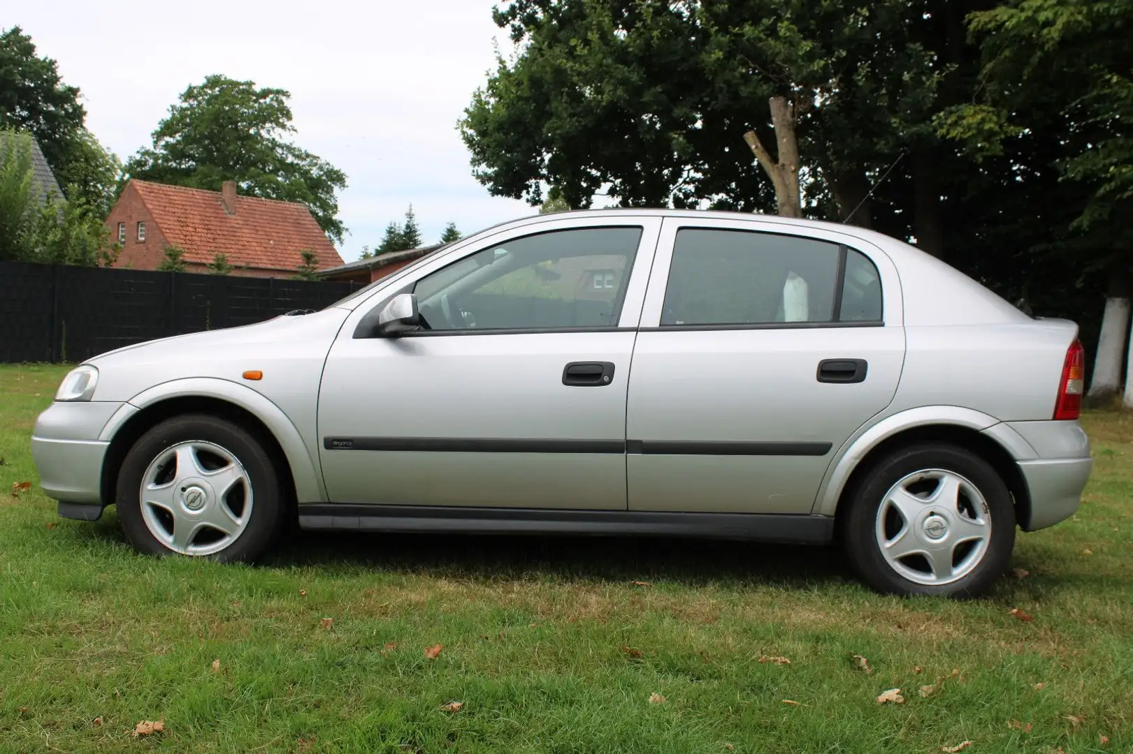 Opel Astra 1.6 Comfort Argent - 2