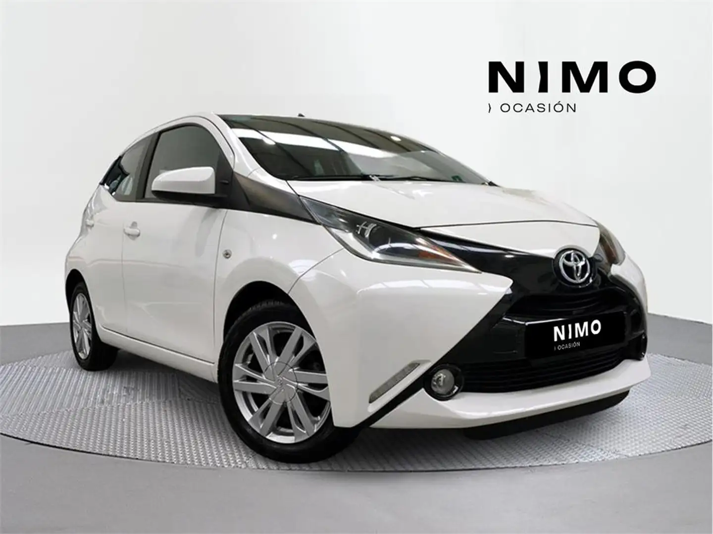 Toyota Aygo 70 x-play - 1