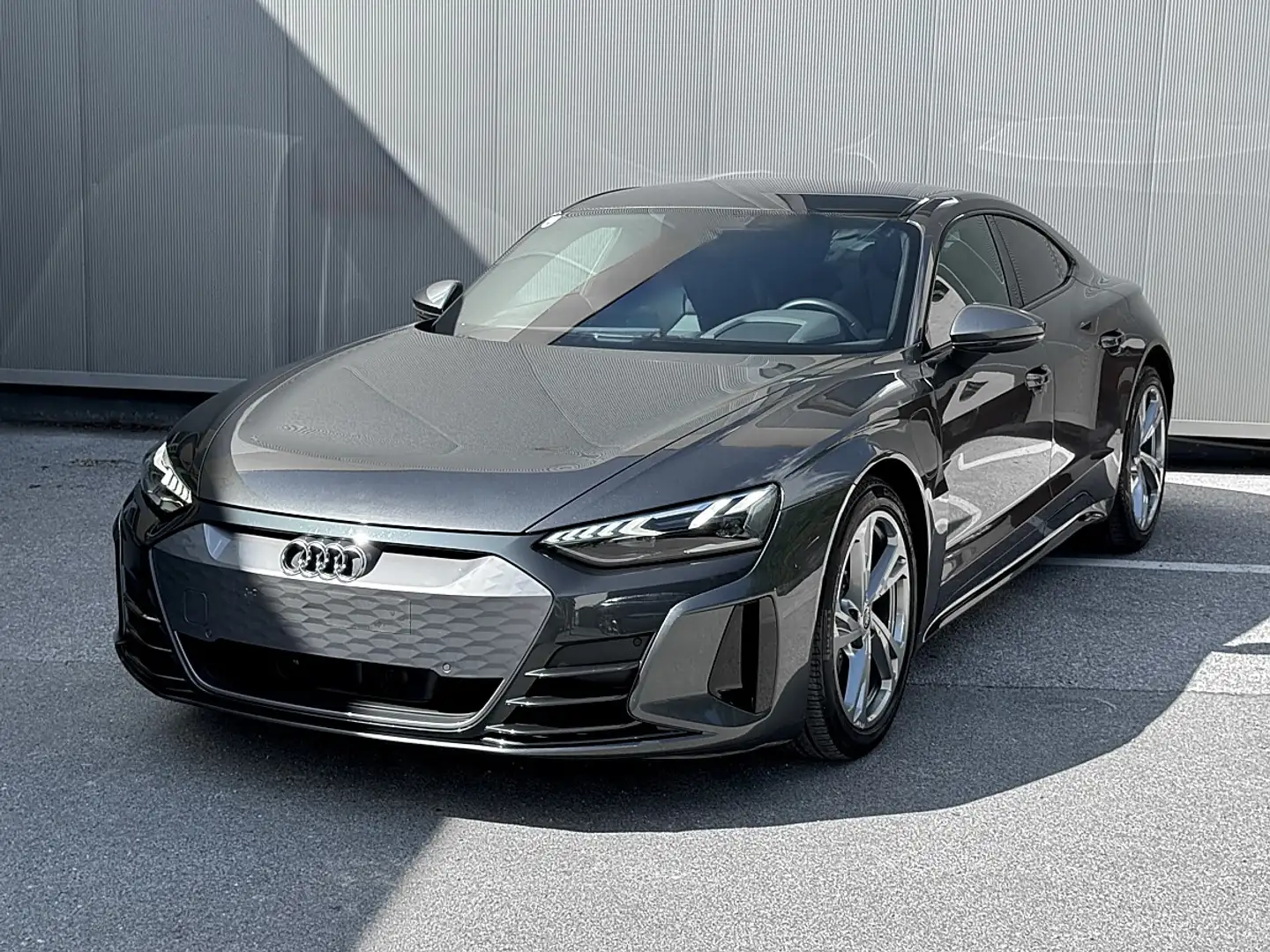 Audi e-tron GT 93,4kWh quattro Grau - 1