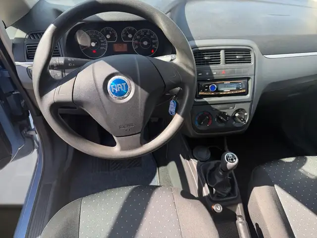 Fiat Grande Punto view 13