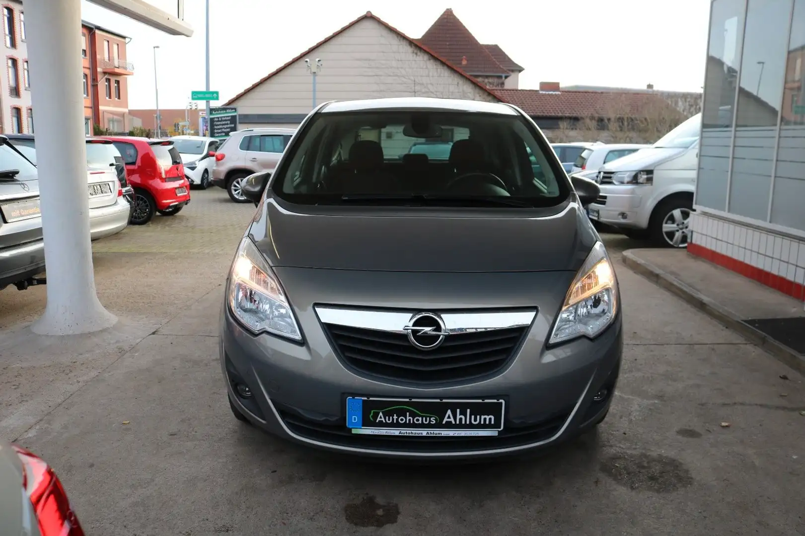 Opel Meriva B Design Edition AHK Klima PDC Tempomat Braun - 2