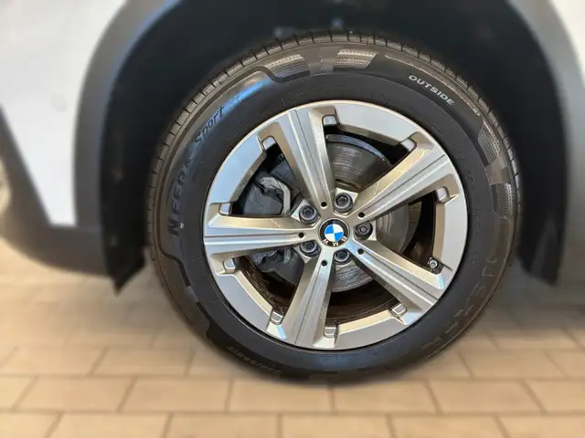 BMW X1 view 3