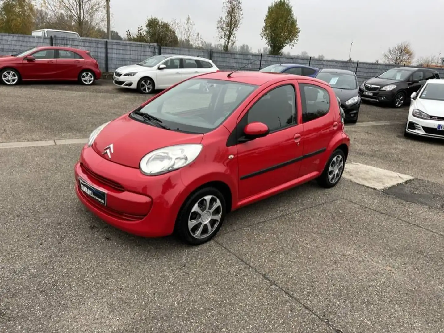 Citroen C1 Citroën 1.0i 68ch 4cv Confort 5Portes Clim Embraya Rouge - 1