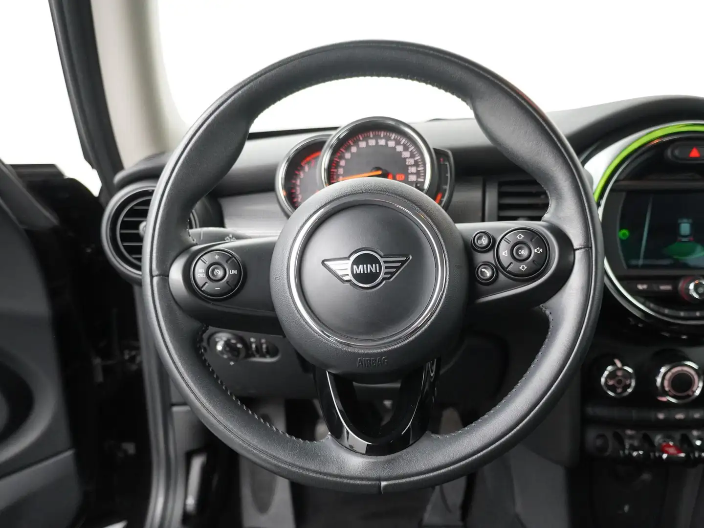 MINI Cooper Salt | NAVI | CarPlay | PDC | Zwart - 2