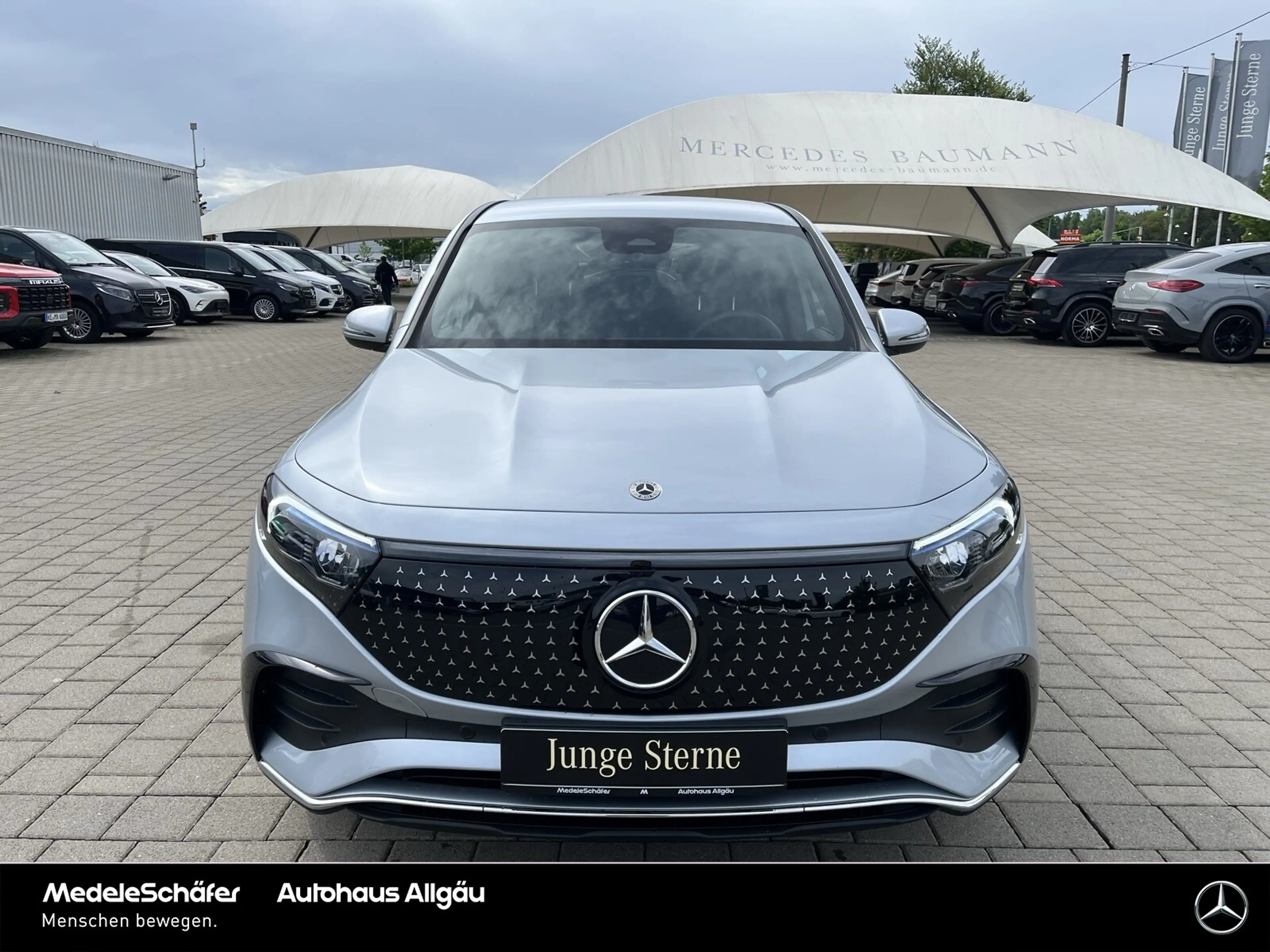Mercedes-Benz EQB 300 EQB 300 4M AMG Vorr.-Distronic Burmester Keyless — photo 8