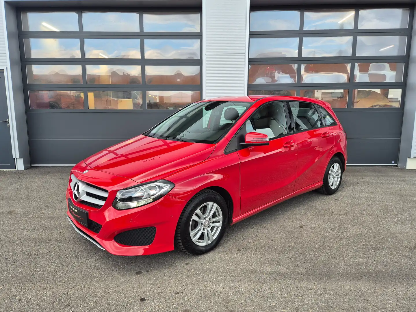 Mercedes-Benz B 180 B 180 CDI ,  Edition Sports Tourer Rot - 2