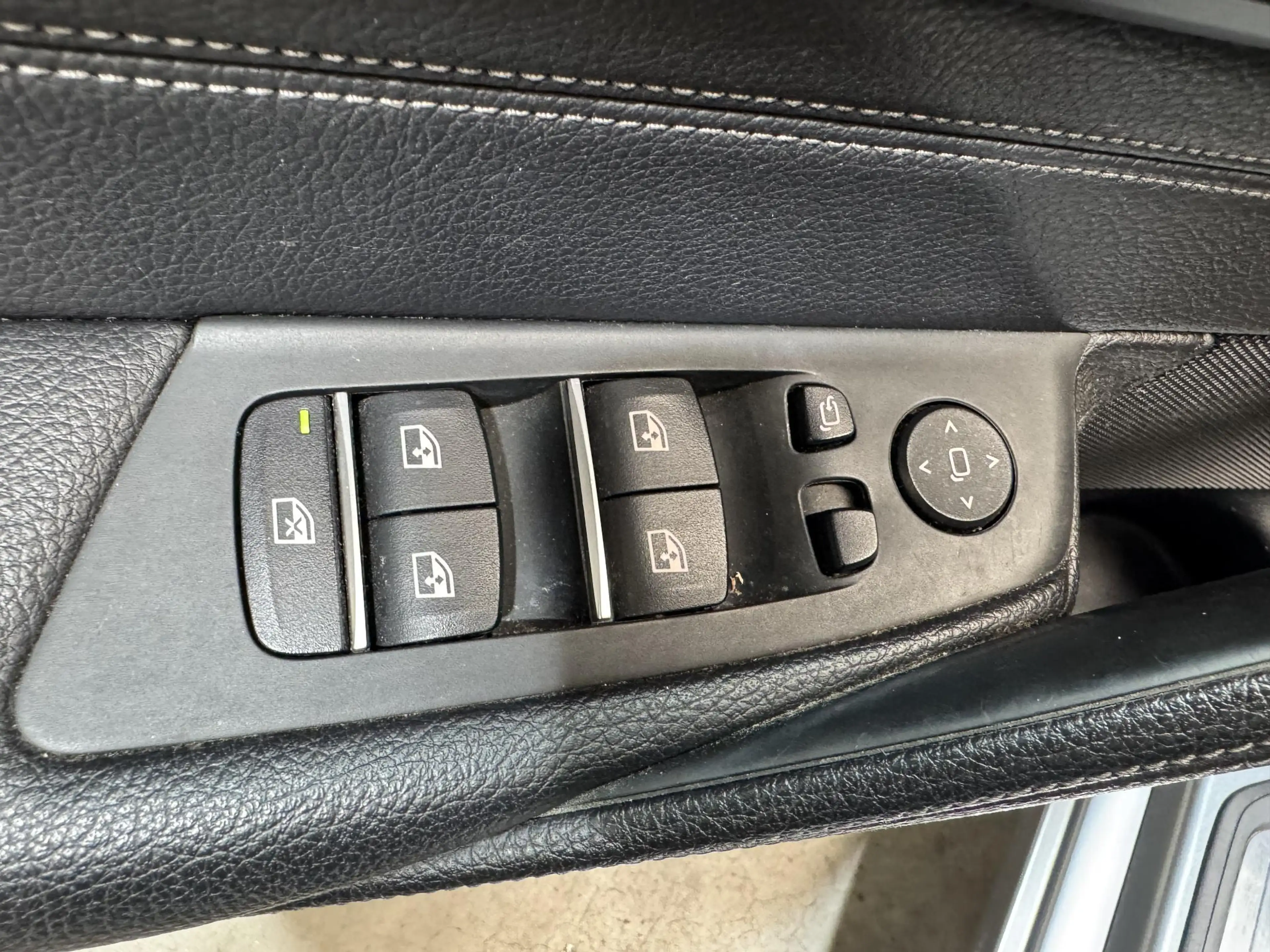 BMW 520 5-serie 520i High Executive — photo 26