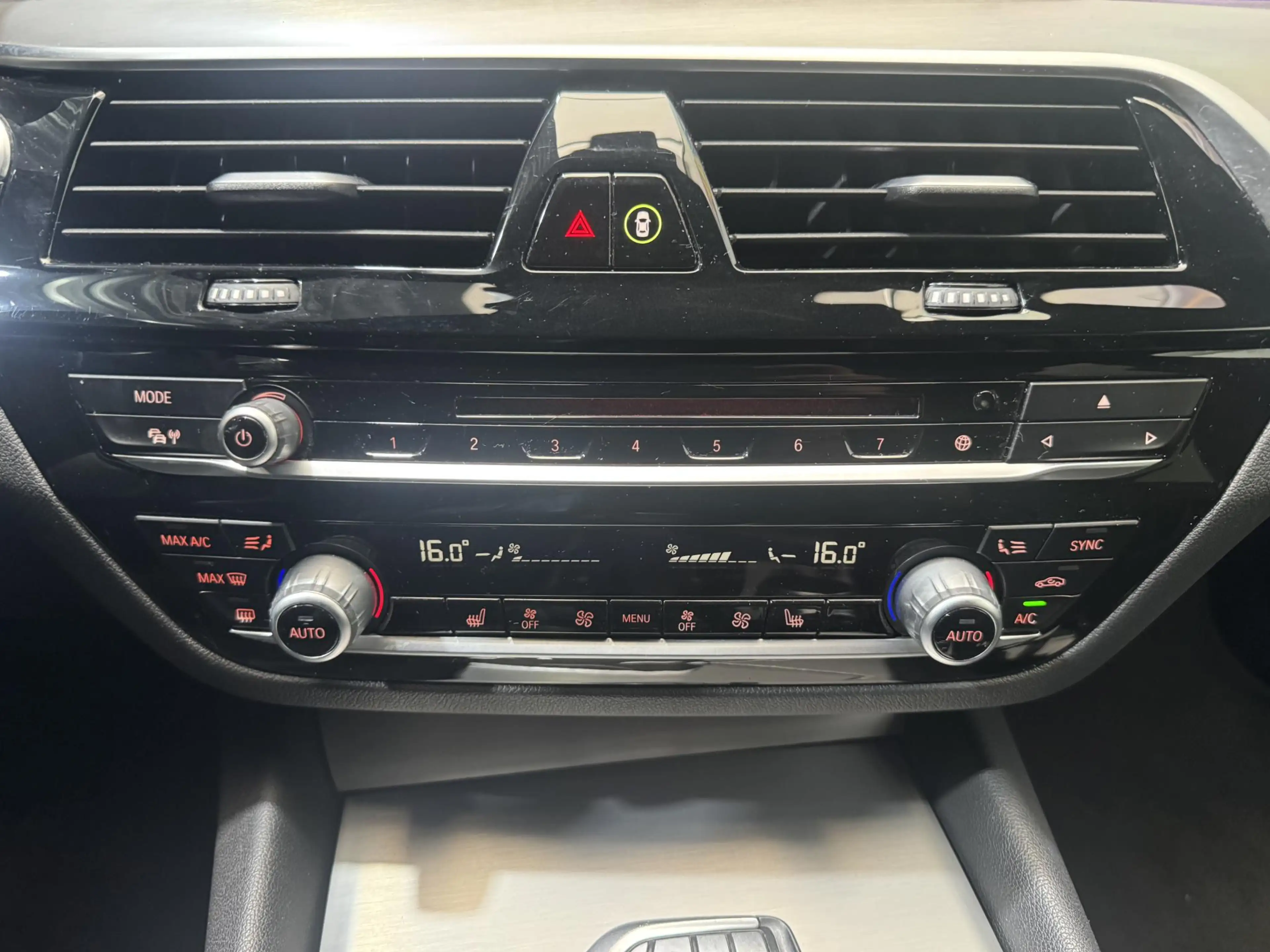 BMW 520 5-serie 520i High Executive — photo 21
