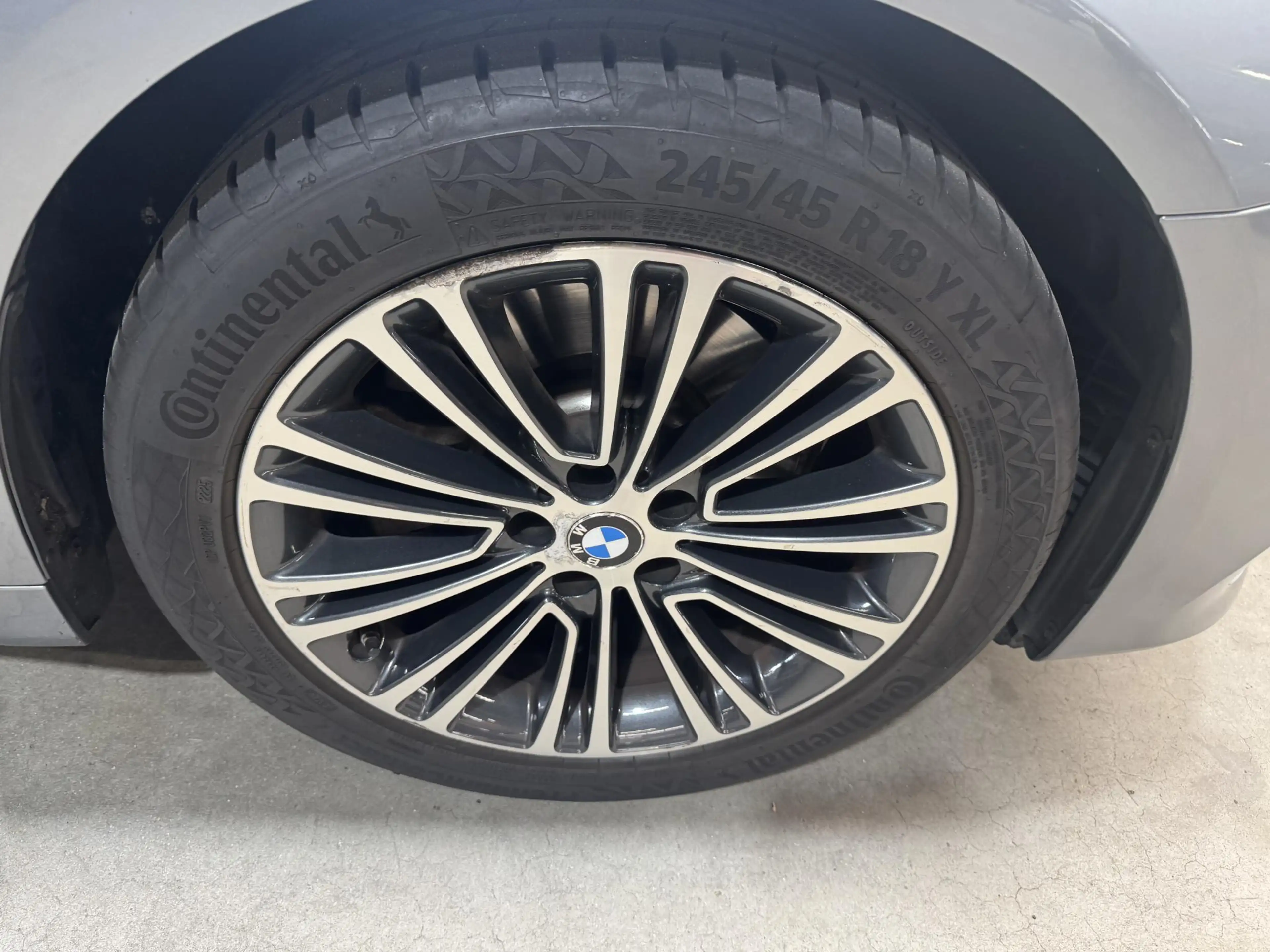 BMW 520 5-serie 520i High Executive — photo 30
